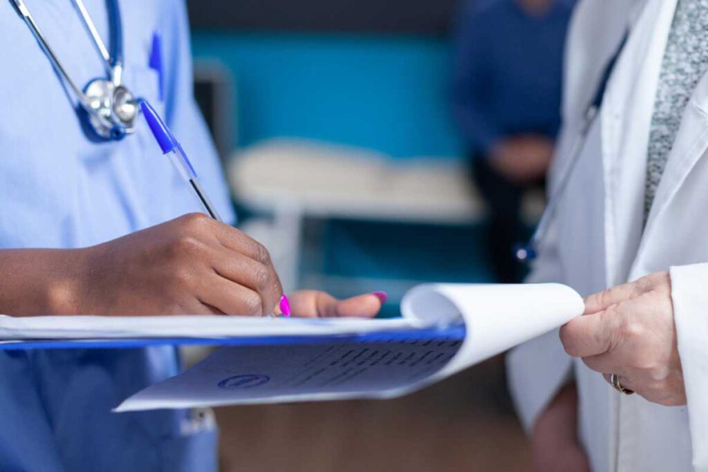 O que muda no processo de seleção para formação médica em diferentes estados